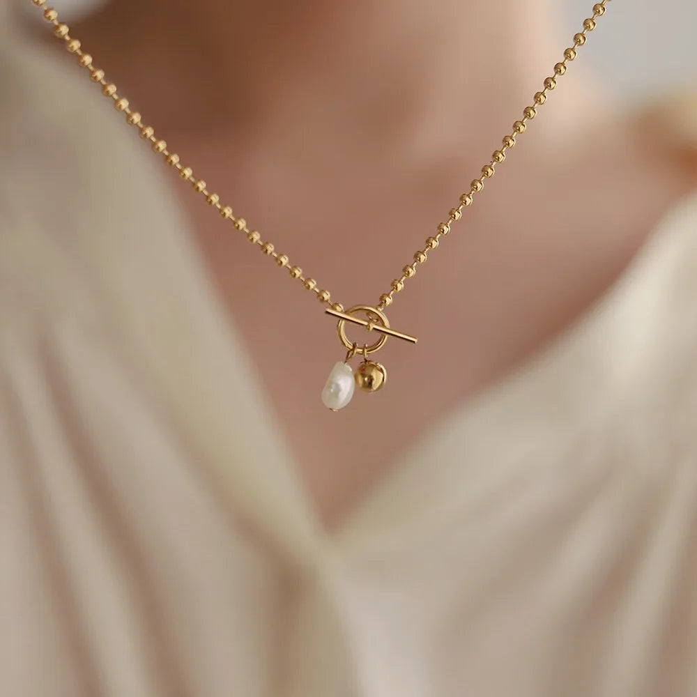 Dainty Peal Pendant Necklace