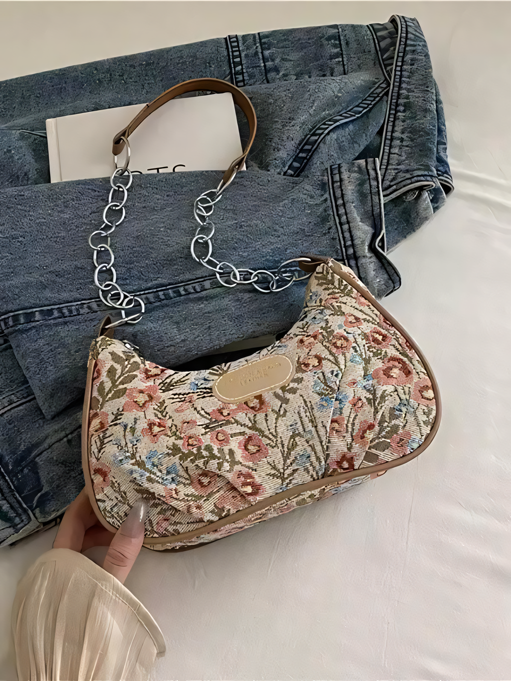 Floral Tapestry Chain-Strap Shoulder Bag