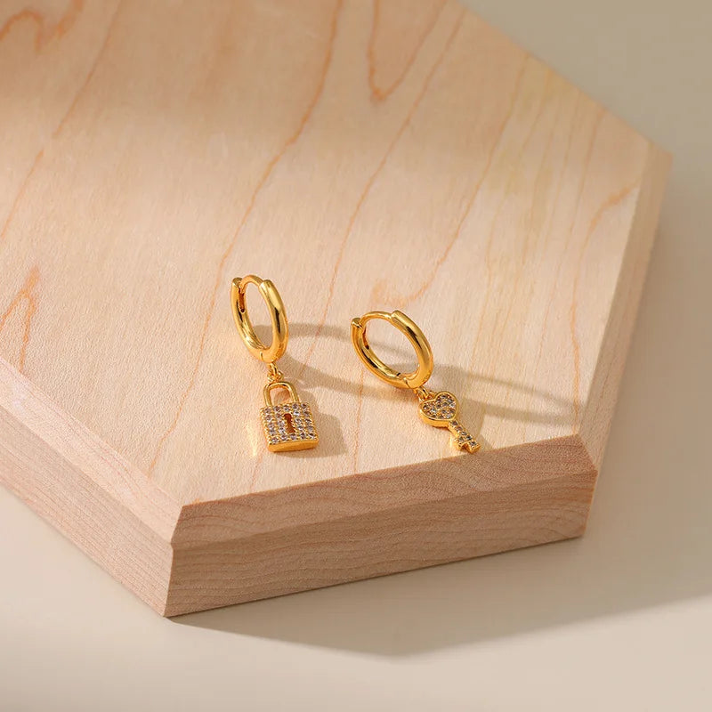 Key Ear Sorter Lock & Key Earrings – Huenaut