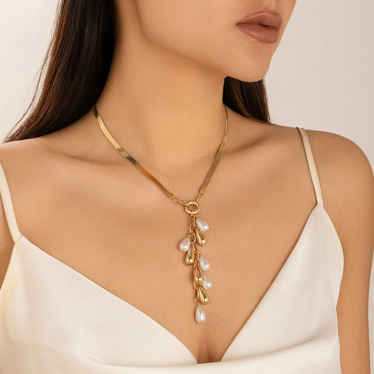 Teardrop Pearls Necklace