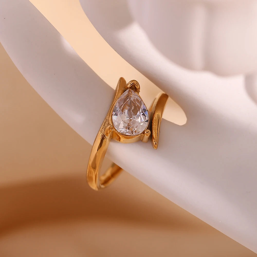 18k Water Droplet Ring