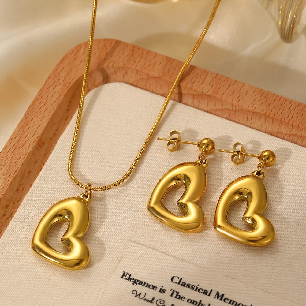 Hollow Heart Jewelry Set
