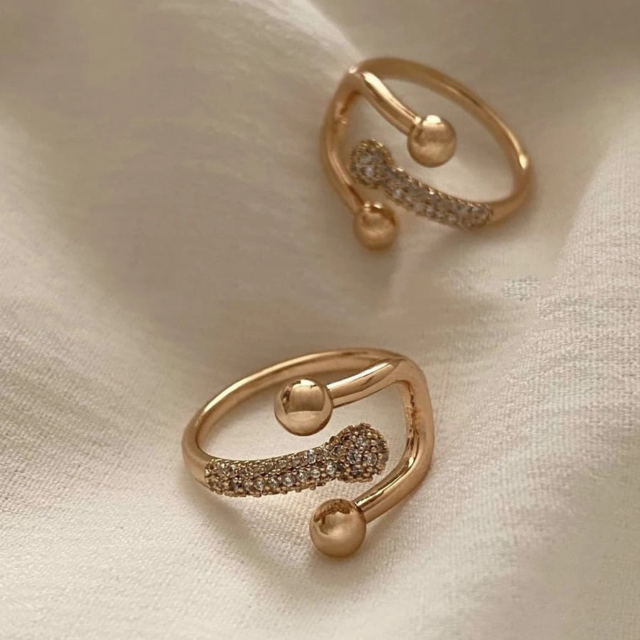 Unique Ball Ring
