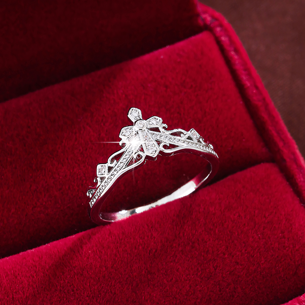 Regal Cross Ring