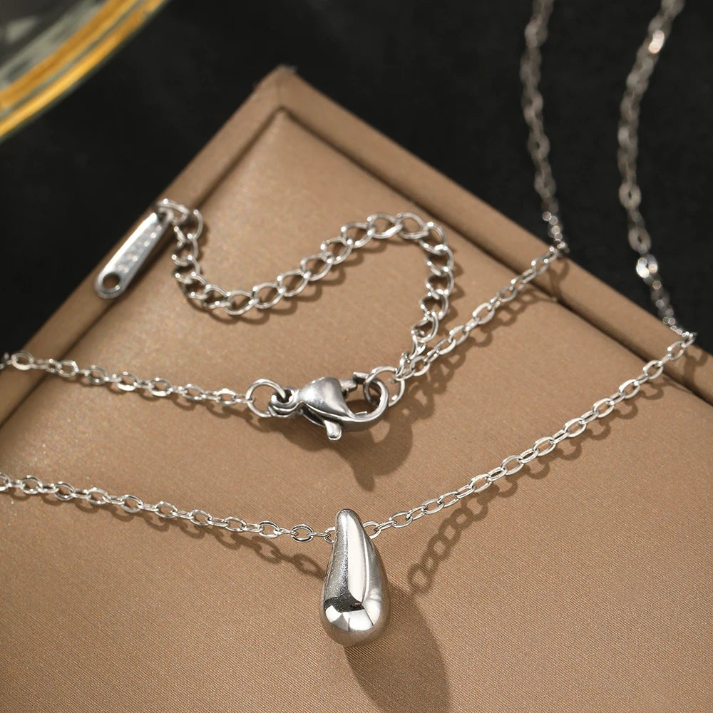 Minimal Tear Drop Necklace