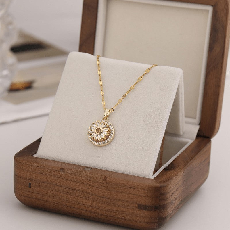 18k Elegant Sunburst Necklace