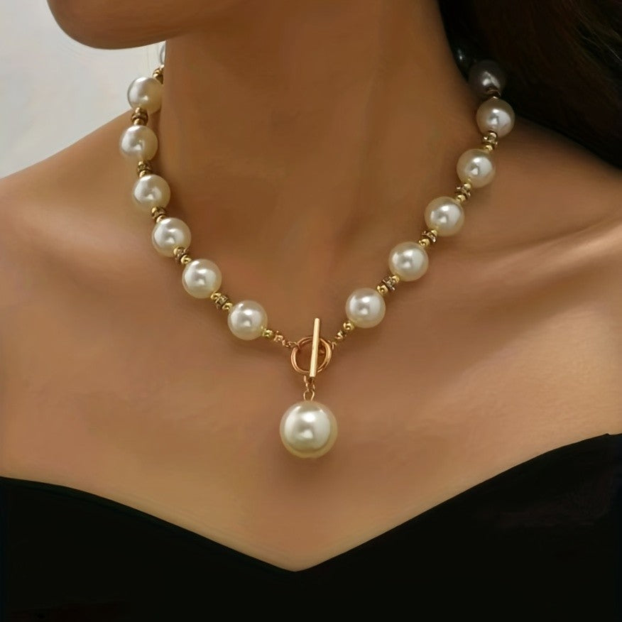 Elegant Pearl Toggle Necklace
