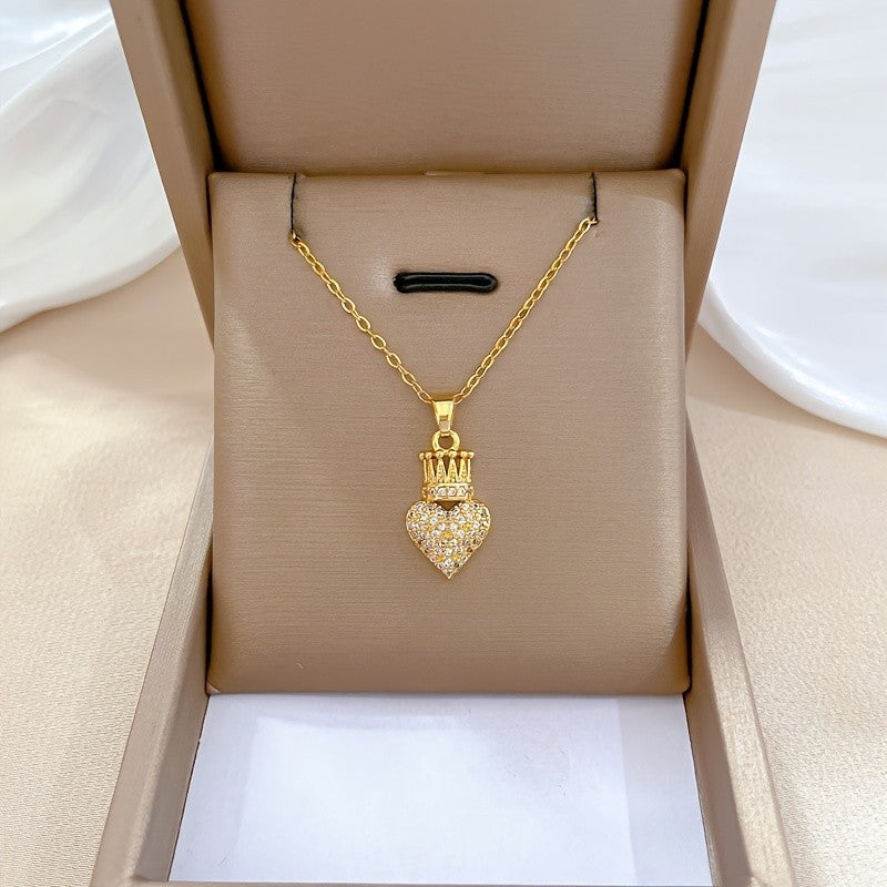 18k Elegant Crown Heart Necklace