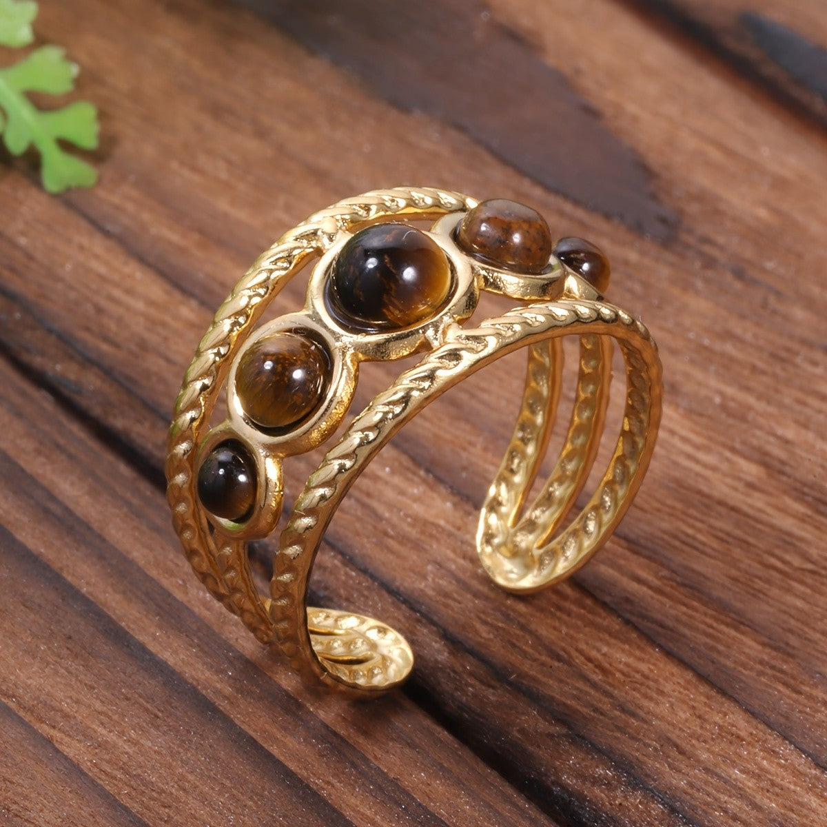 18k Vintage Braided Stone Ring