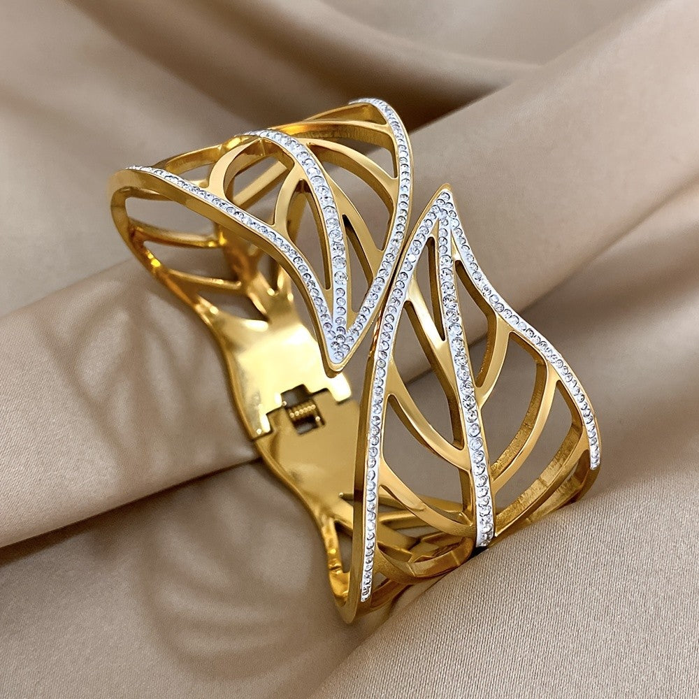 14k Elegant Leaf Cuff Bracelet