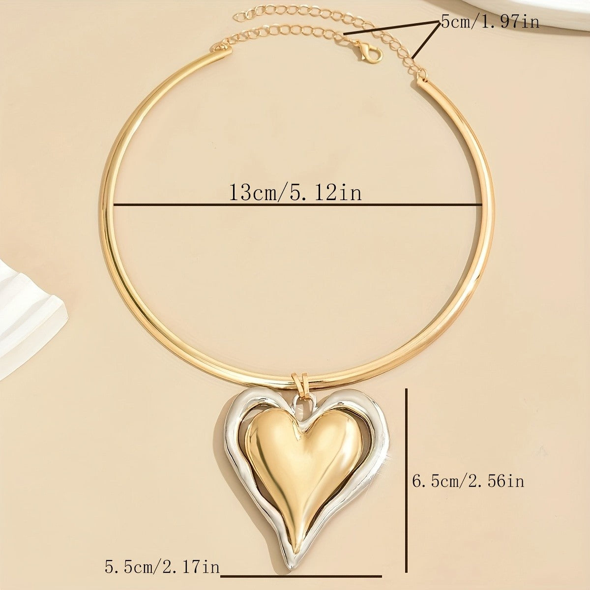 18k Elegant Heart Collar Necklace