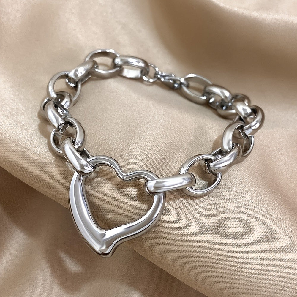 Elegant Heart Link Bracelet