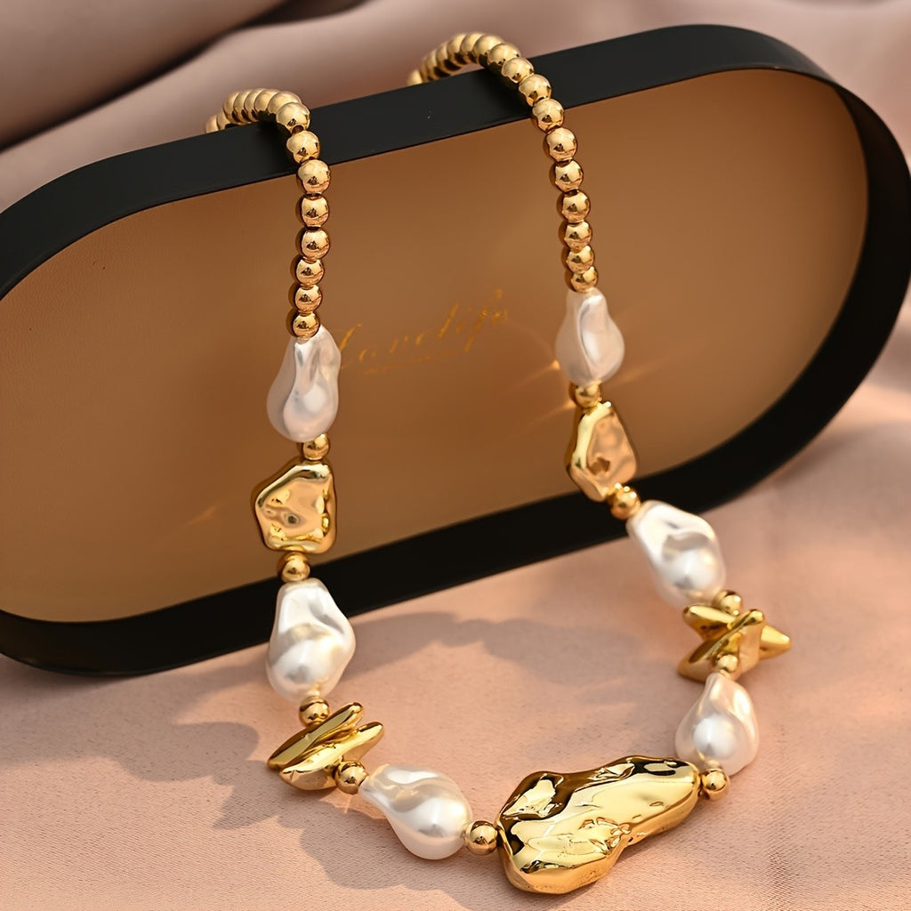 Elegant Pearl Geometric Necklace