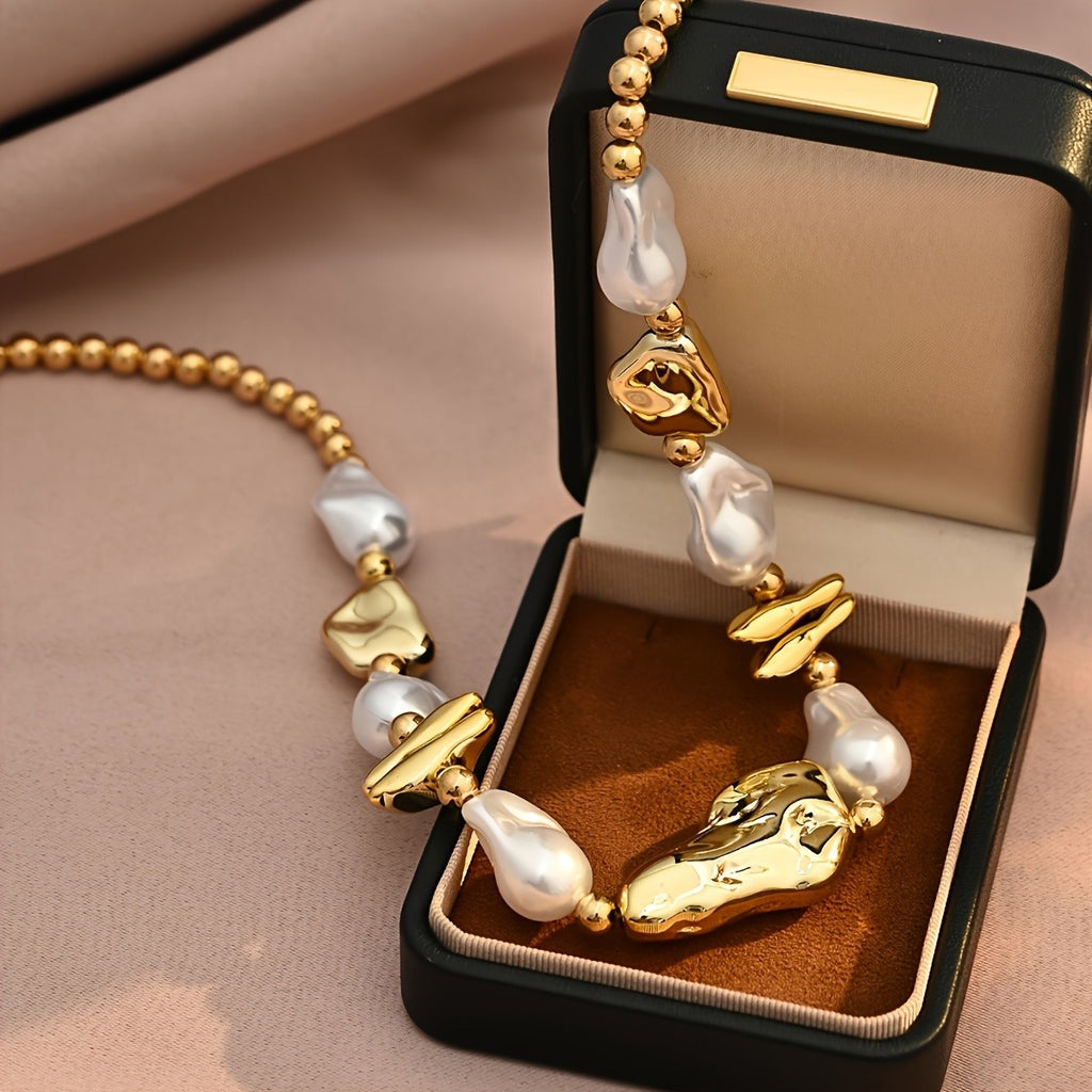 Elegant Pearl Geometric Necklace