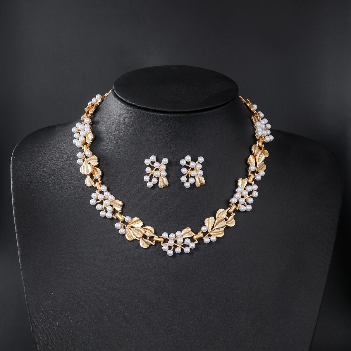 Pearl Floral Necklace & Earrings