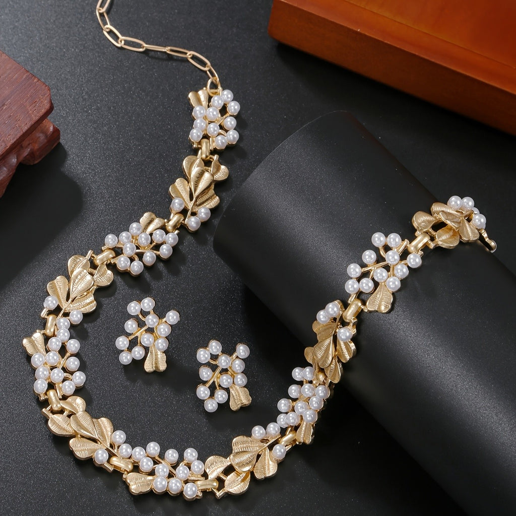 Pearl Floral Necklace & Earrings