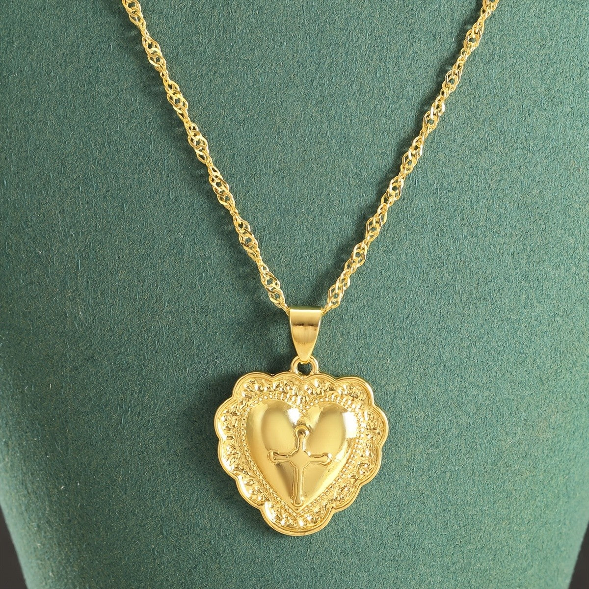 Vintage Heart Pendant Necklace