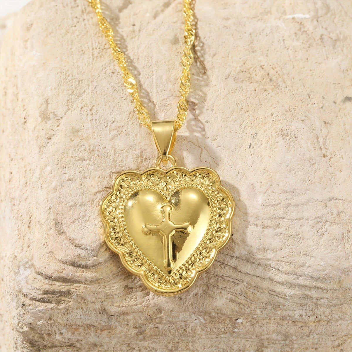 Vintage Heart Pendant Necklace