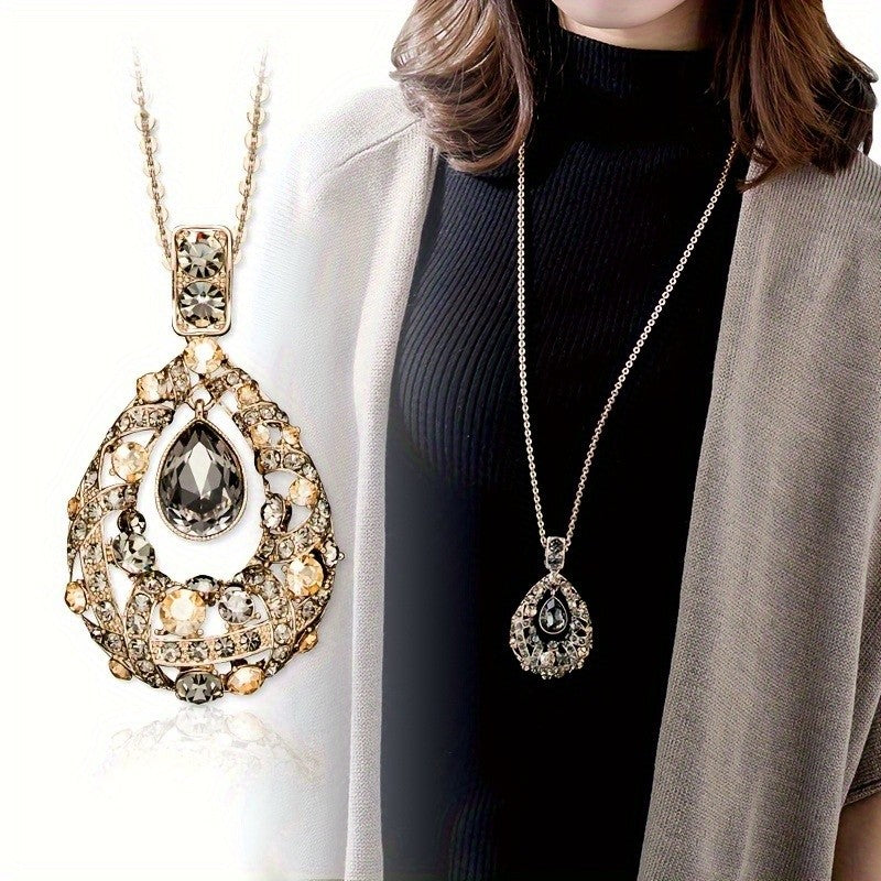 Elegant Teardrop Pendant Necklace