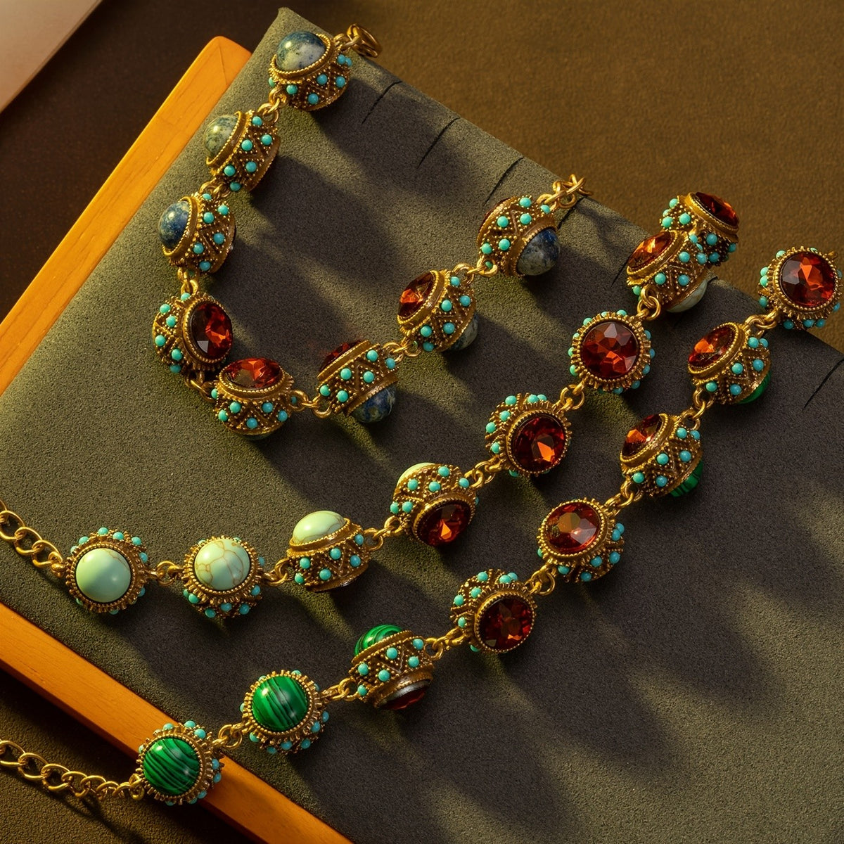 18k Vintage Gemstone Bracelet
