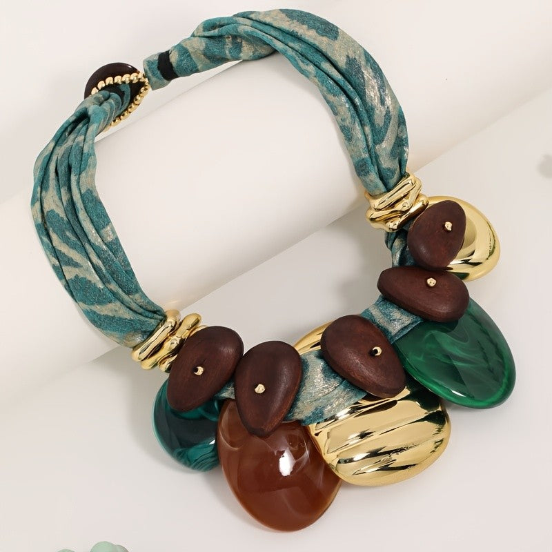 Elegant Geometric Resin Necklace