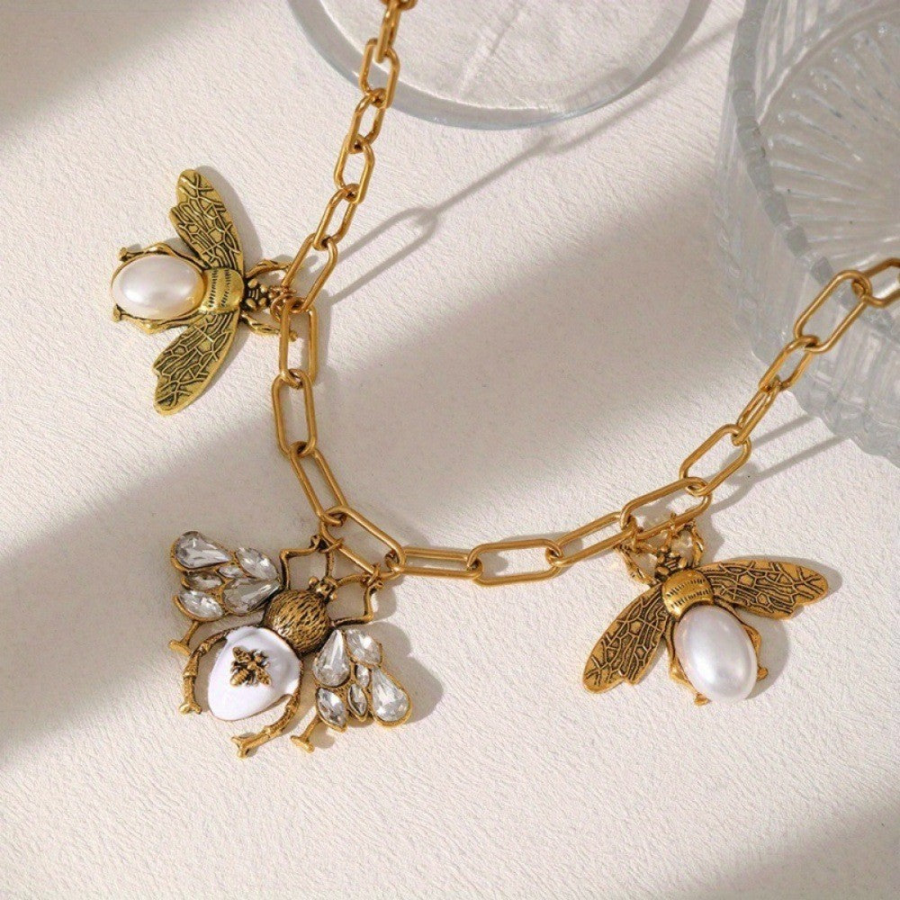18k Elegant Bee Pearl Necklace