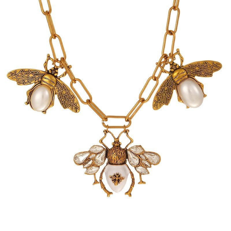 18k Elegant Bee Pearl Necklace