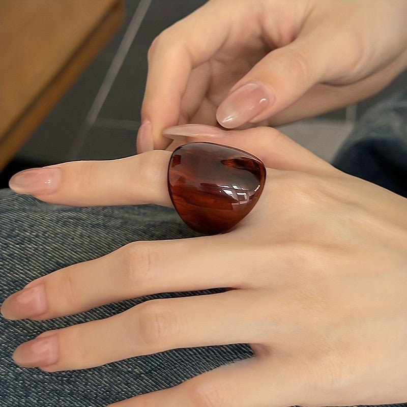 Vintage Triangular Acrylic Ring