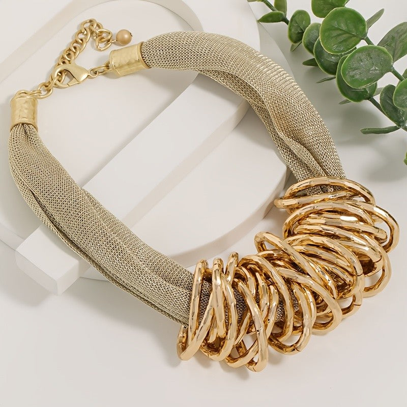Elegant Geometric Loop Necklace