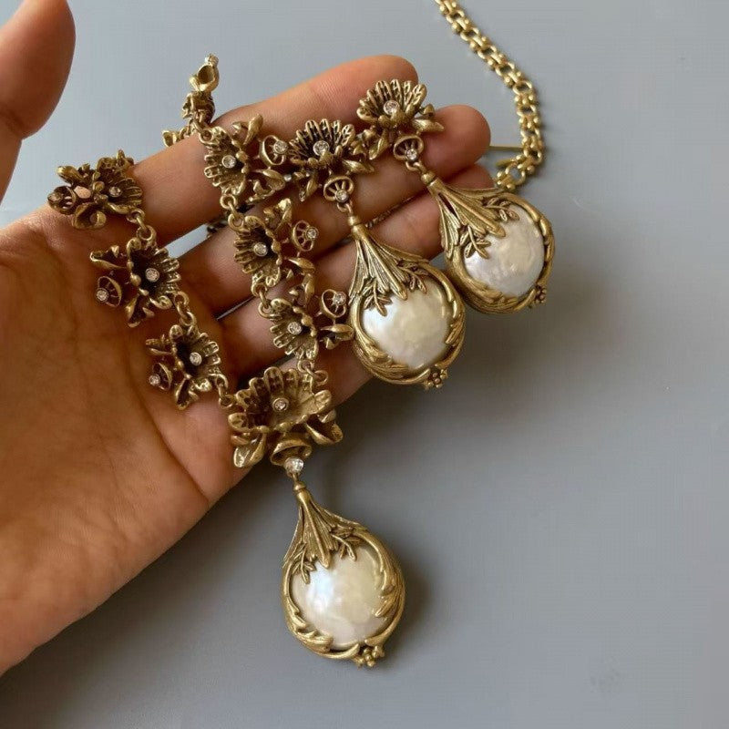 Vintage Floral Shell Jewelry Set