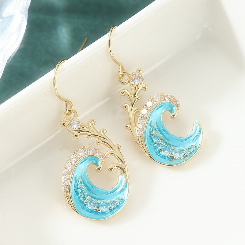 18k Elegant Wave Earrings