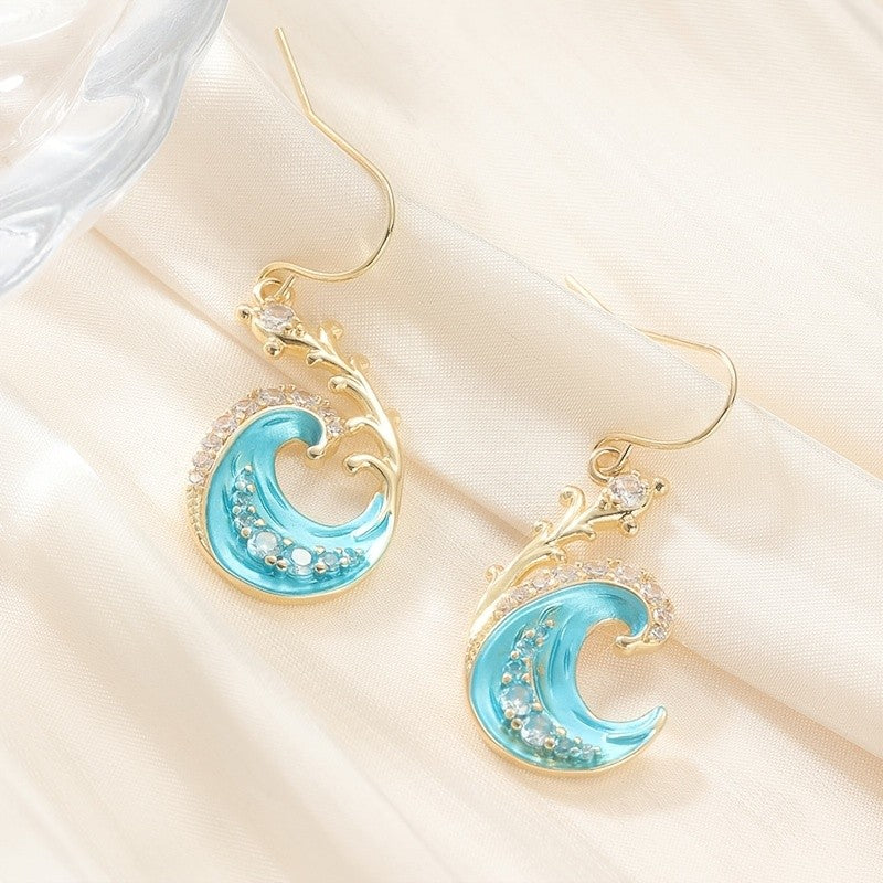 18k Elegant Wave Earrings