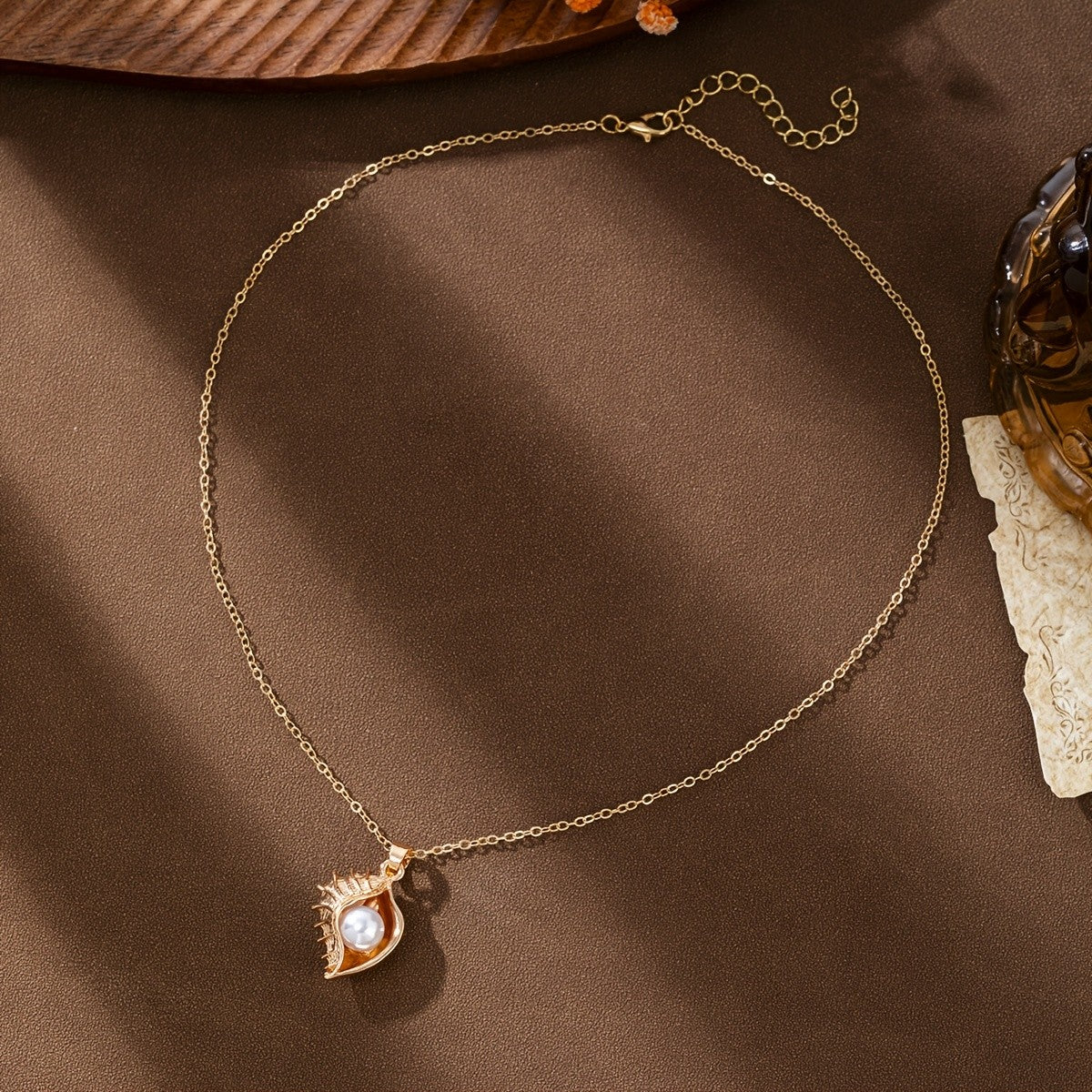 Elegant Conch Shell Necklace