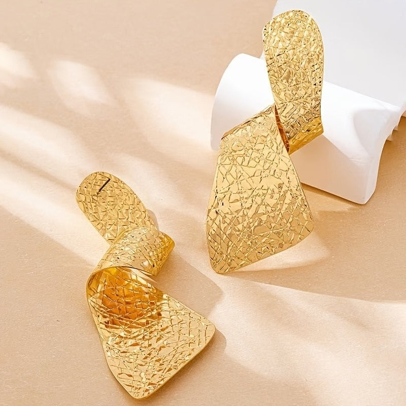 18k Vintage Textured Drop Earrings