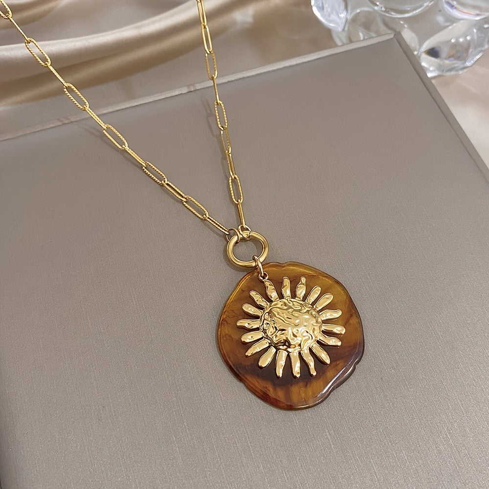 18k Elegant Sun Pendant Necklace