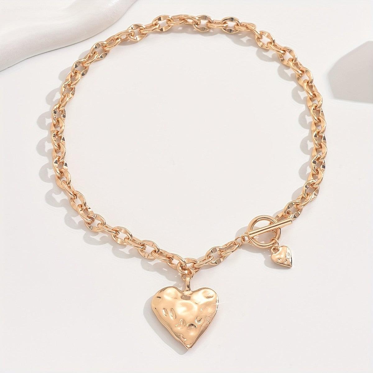 18k Elegant Hammered Heart Necklace