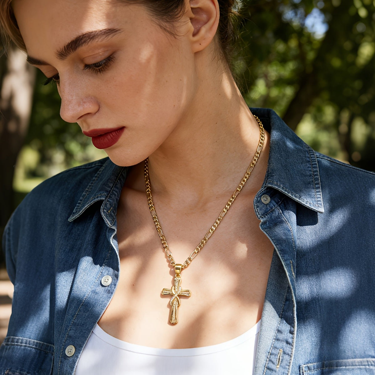 18k Elegant Ribbon Cross Necklace