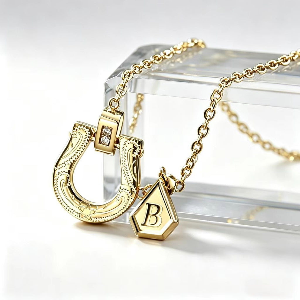 14k Vintage Horseshoe Necklace