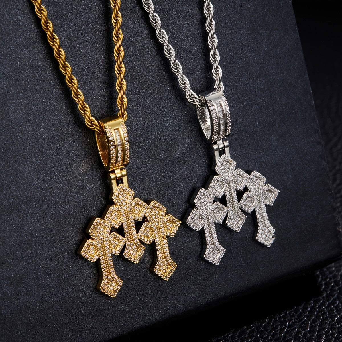 14k Vintage Geometric Pendant Necklace