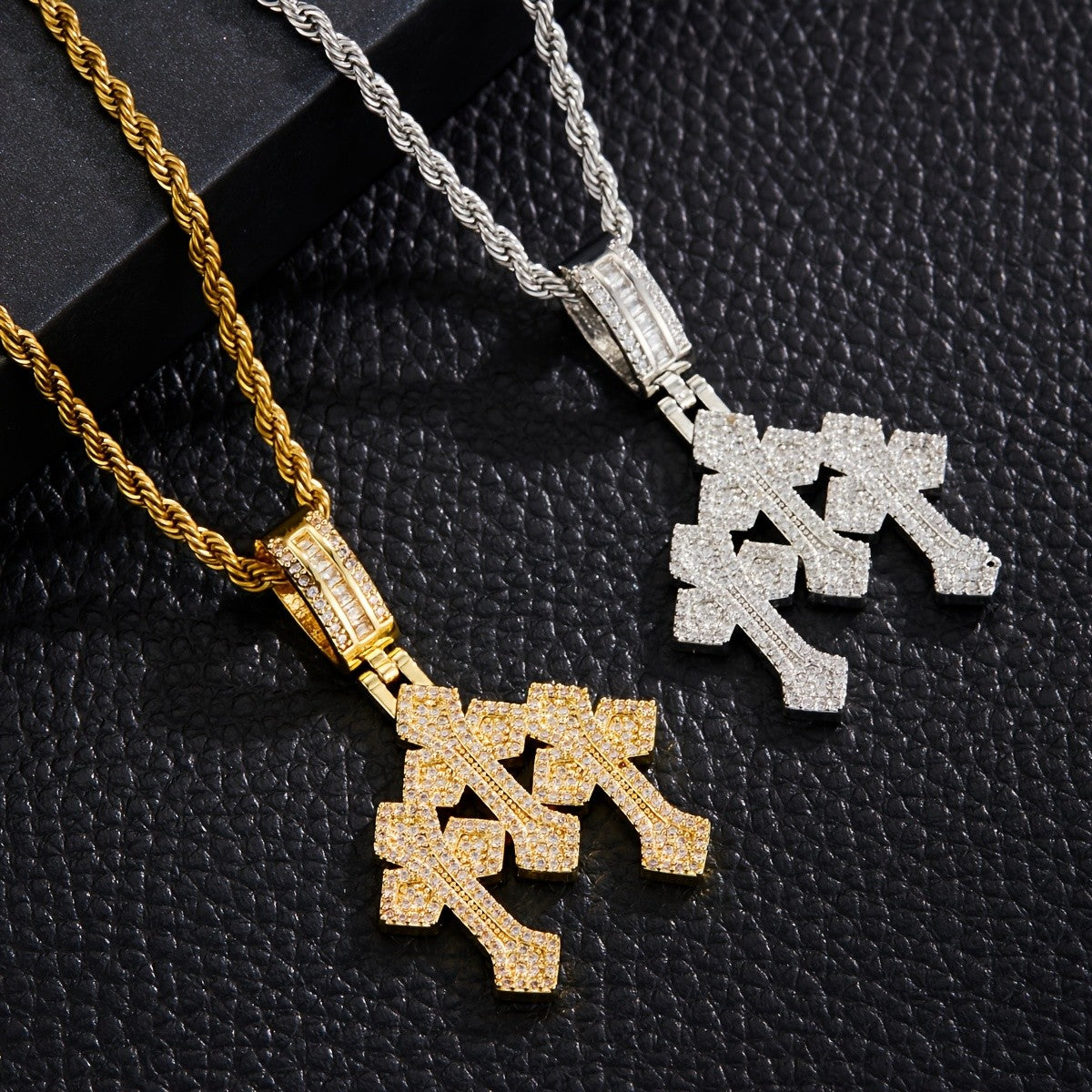 14k Vintage Geometric Pendant Necklace