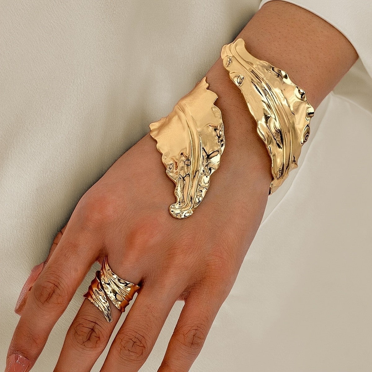 2PC 18k Textured Leaf Jewelry Set