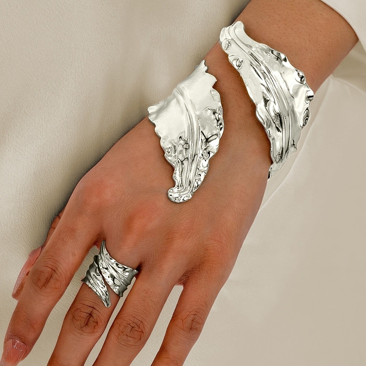 2PC 18k Textured Leaf Jewelry Set