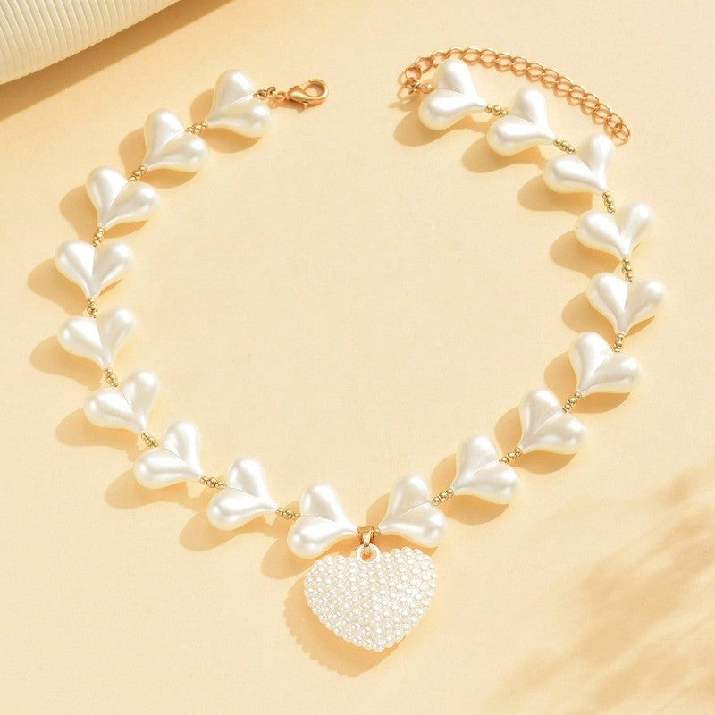 Elegant Heart Pearl Necklace