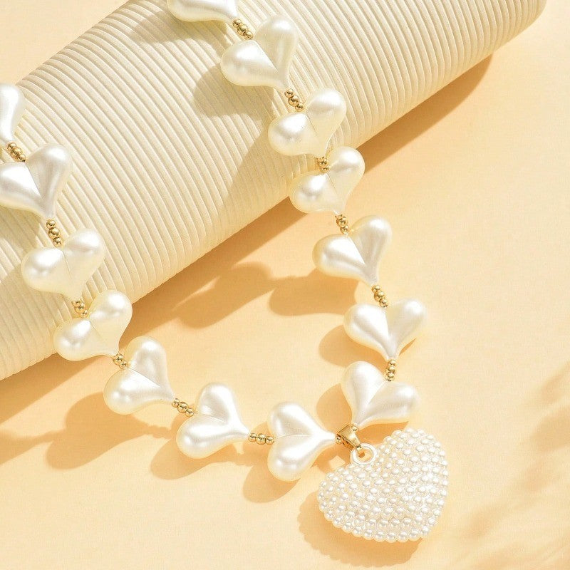 Elegant Heart Pearl Necklace