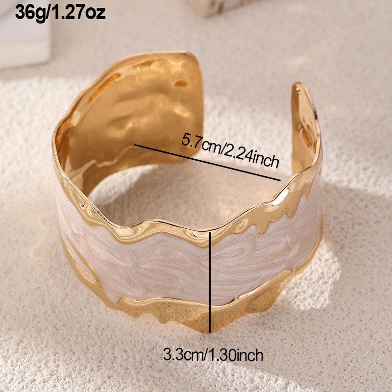 18k Vintage Irregular Cuff Bracelet