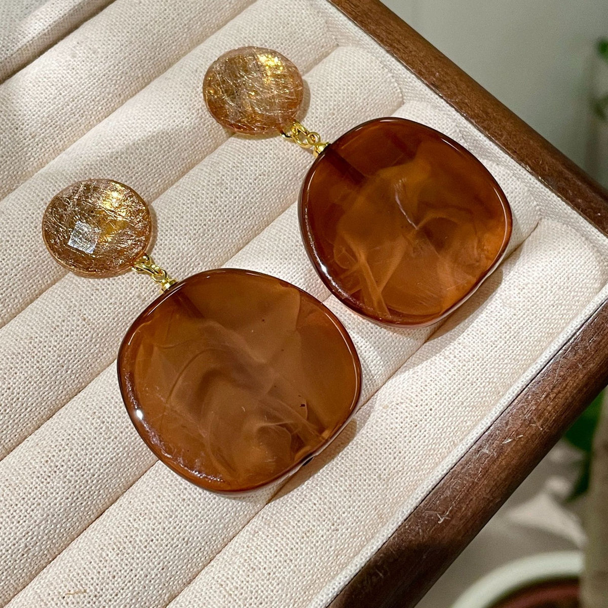 Vintage Resin Drop Earrings
