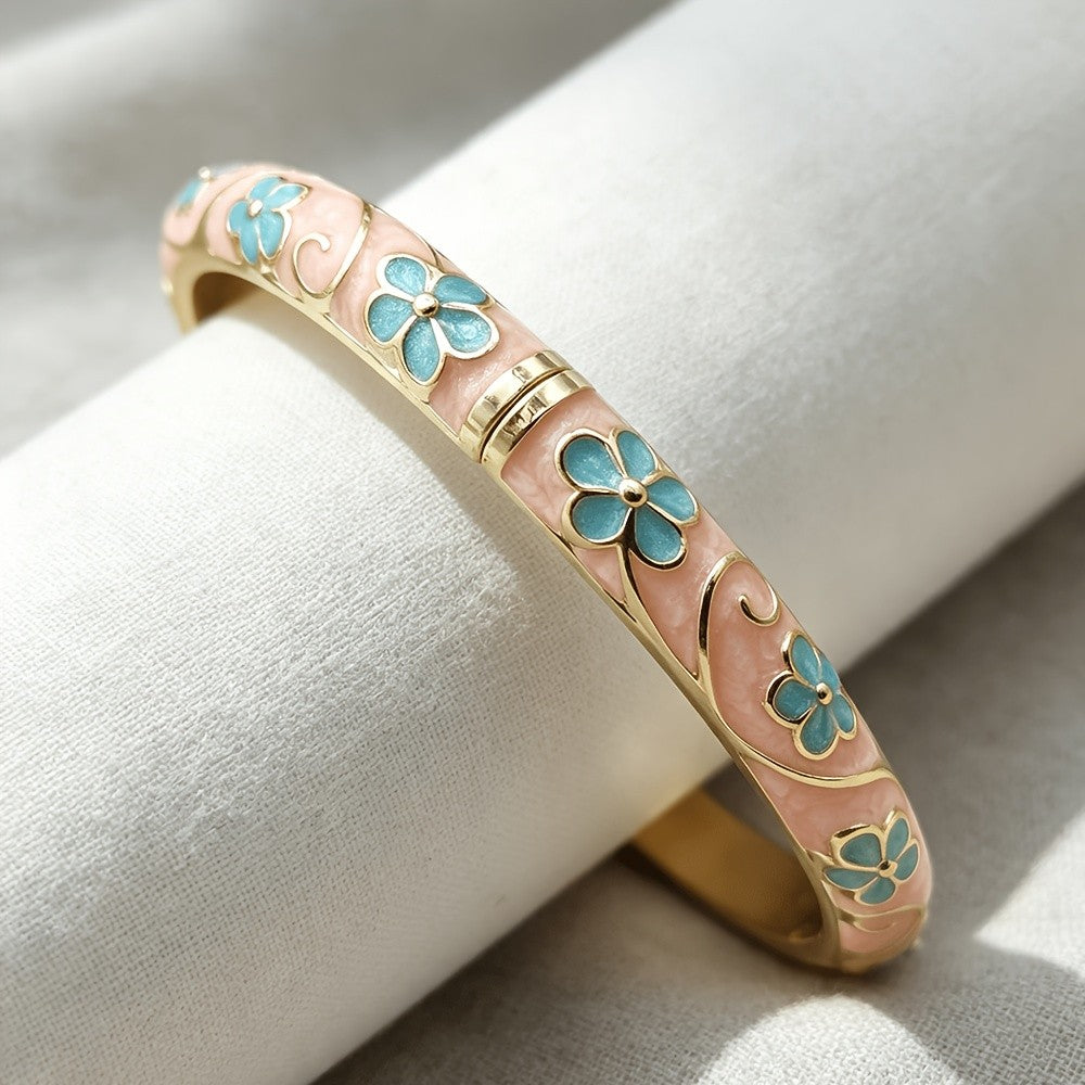 18k Boho Flower Bangle