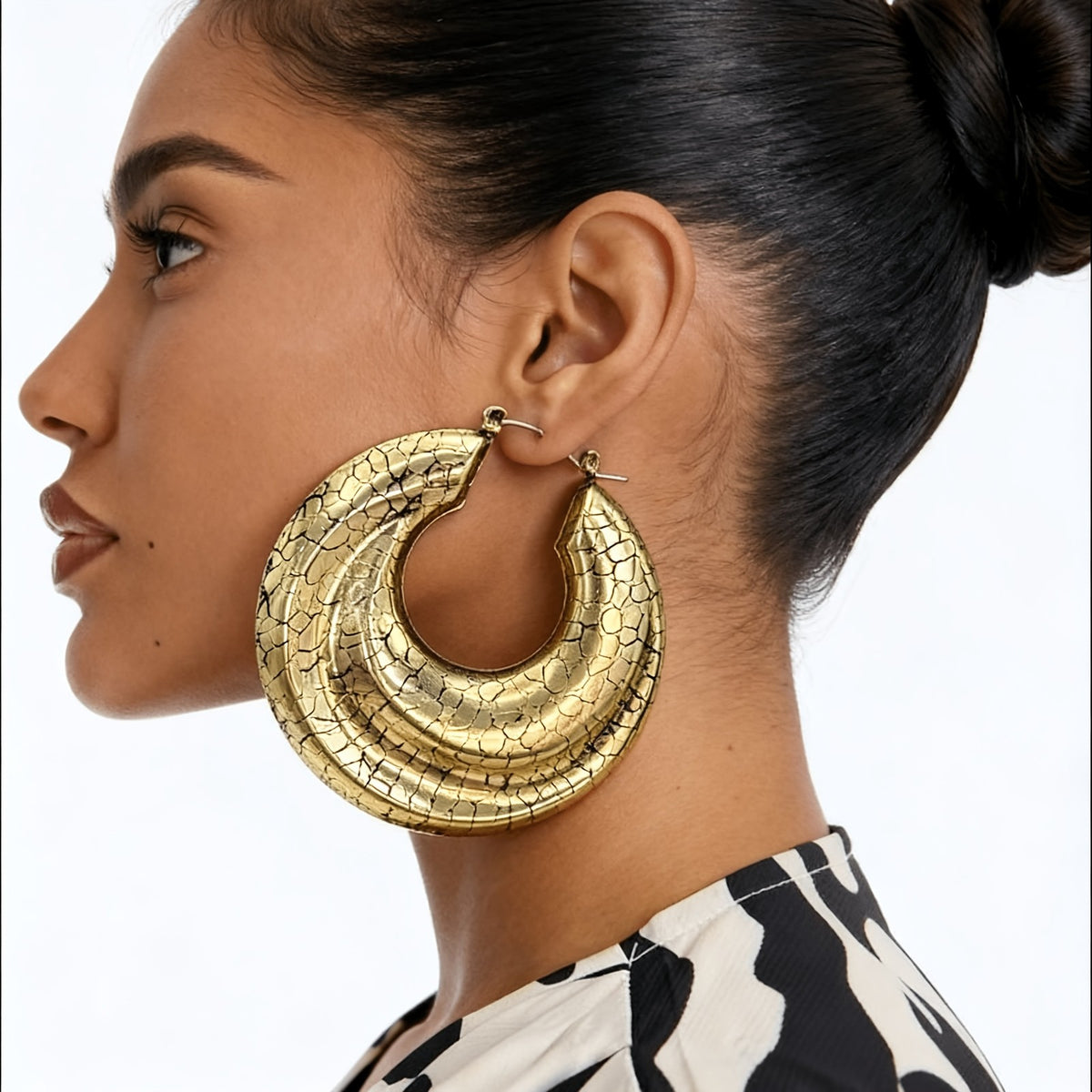 18k Vintage Textured Hoop Earrings
