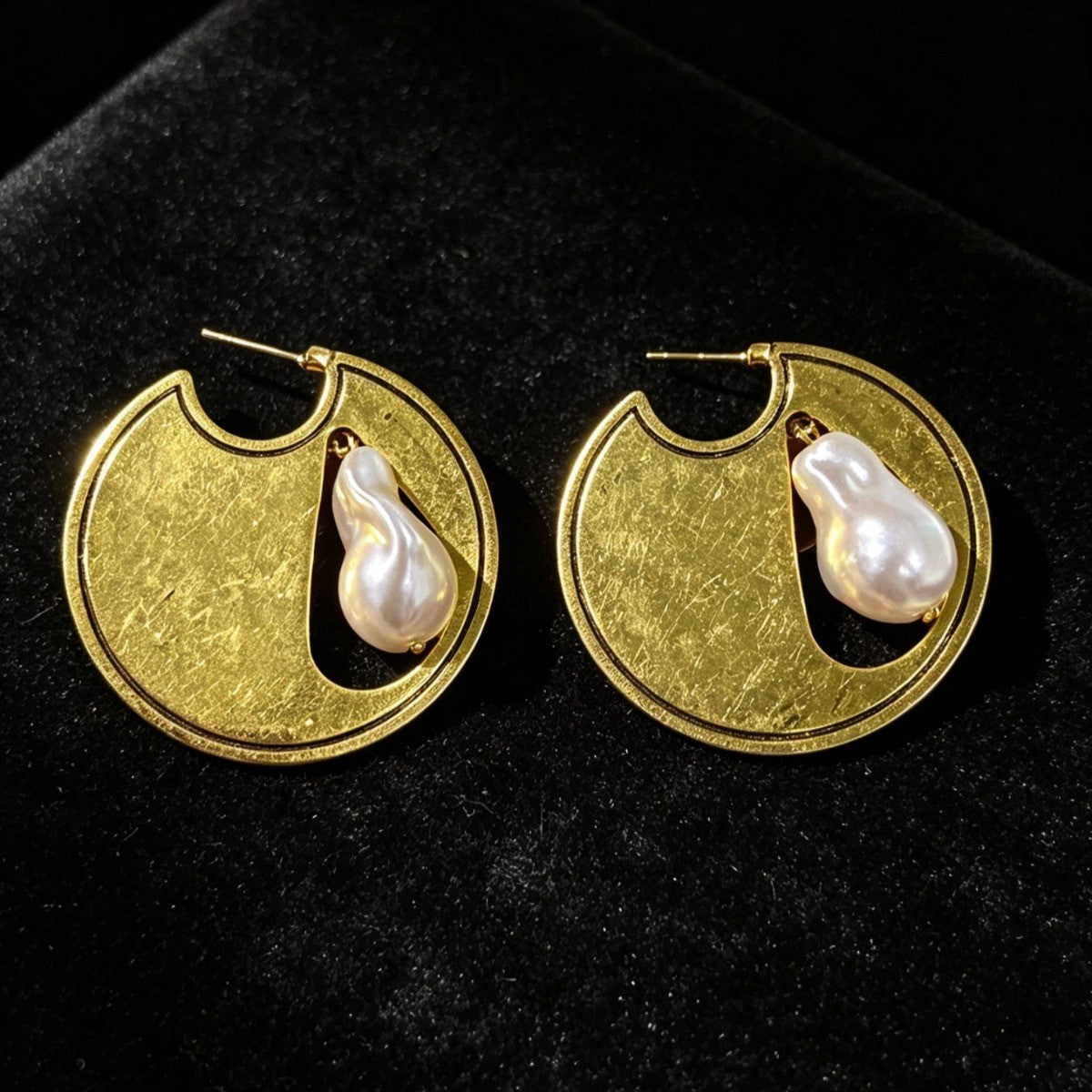 Vintage Geometric Pearl Earrings