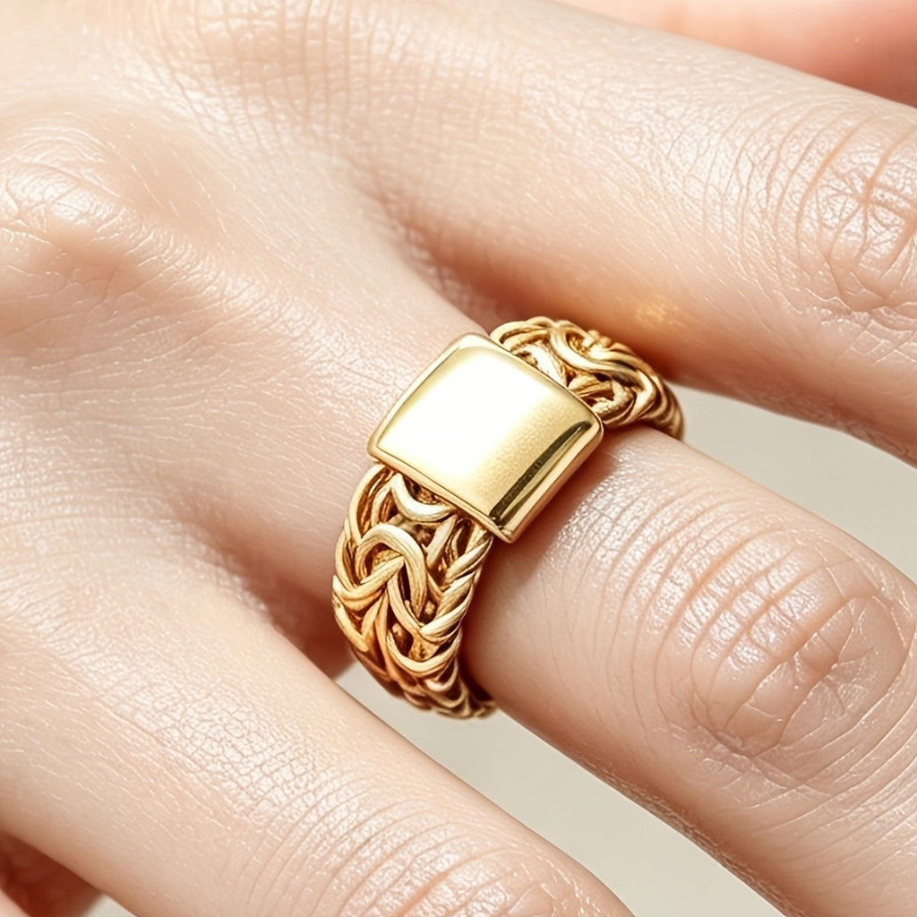 18k Elegant Woven Ring